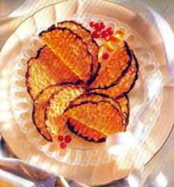 Фото готового кружевного печенья