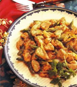 Фото готовой курицы со спаржей