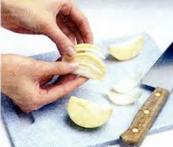 Как нарезать луковицу