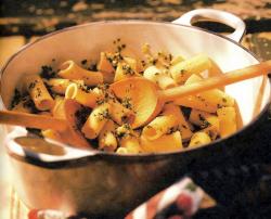 Фото готовых макарон с соусом «Песто»